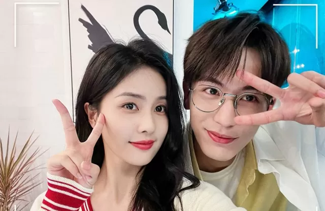 Bai Lu ve Zhang Linghe Çift Ayakkabısı Giyerken Yakalandı